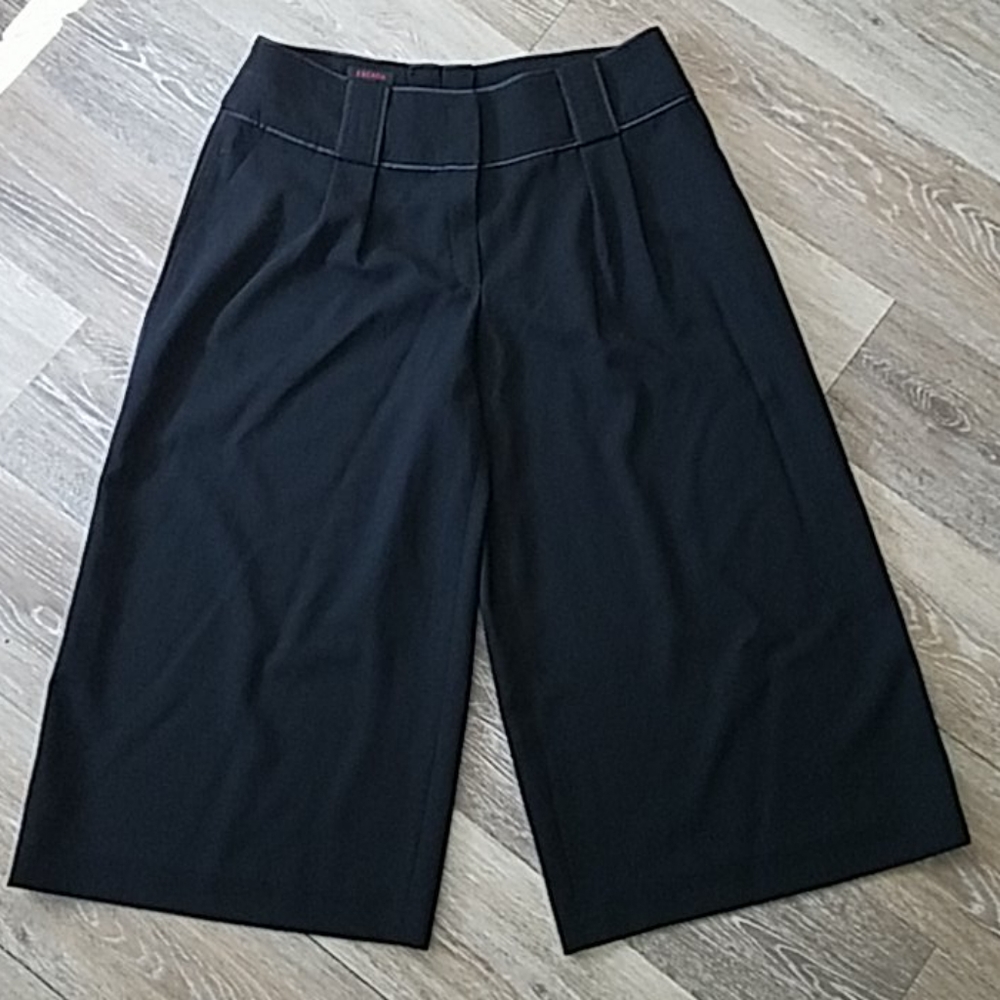 Escada Pleated Cropped Palazzo Pants!!